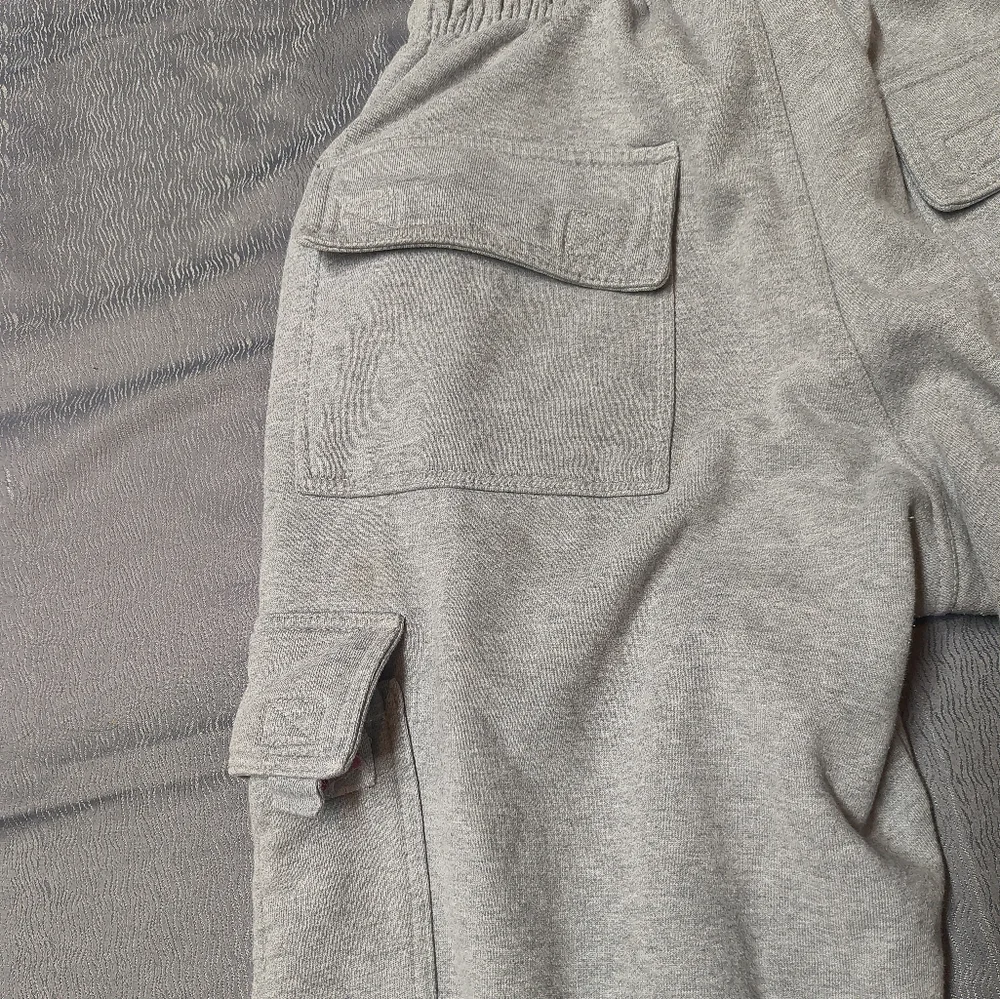 Men's Gray Cargo Jogger Pants - Picture 3 of 6